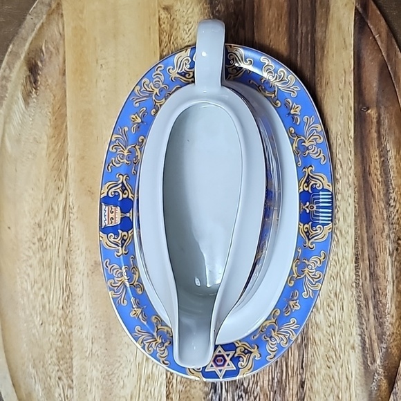 New Celebrations American Atelier Bloomingdale's Judaica Gravy Bowl Under Plate! - Picture 3 of 7